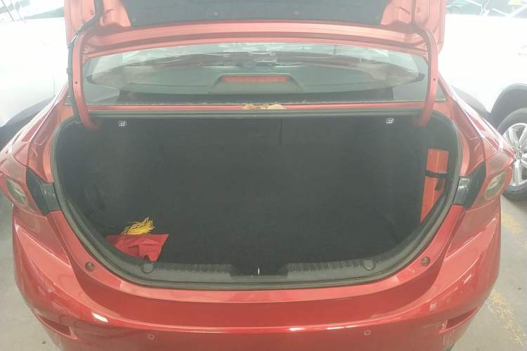 Used Mazda 3 Axela 2016 Sedan 1.5L Automatic Luxury Model Trunk