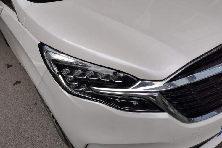 Used Buick GL8 2021 ES Landtrek 653T Comfort Edition Right Front Headlight