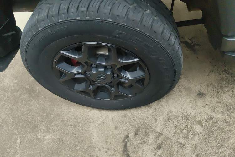 Used BAIC Off-Road BJ40 2019 2.3T Automatic Four-Wheel Drive Ring the Tower Champion Edition China VI Right Rear Wheel Hub