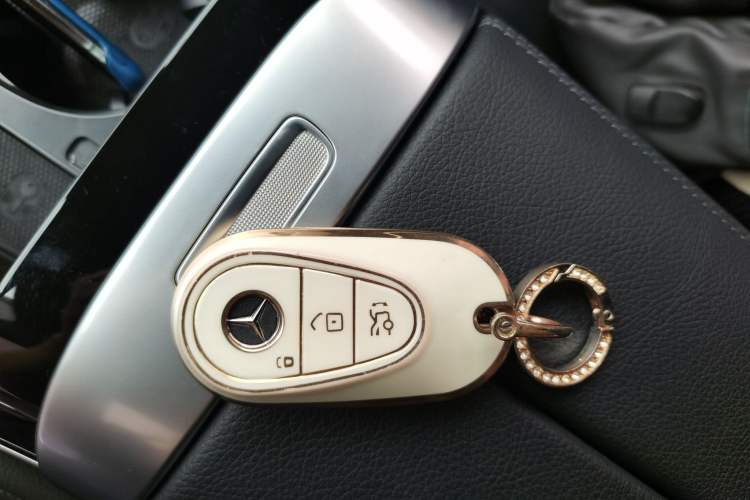 Used Mercedes-Benz C-Class 2023 Second Facelift C 260 L Starry Night Sports Edition
