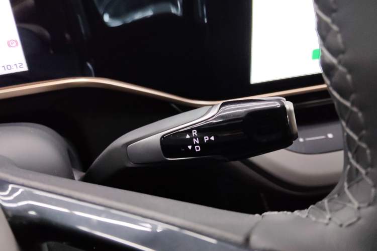 Used Hongqi EH7 2024 690 Pro Gear Lever