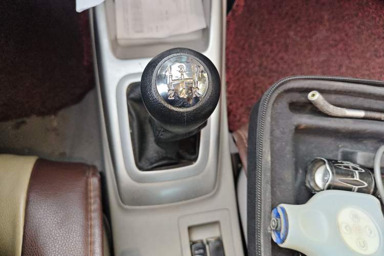 Used Changan Alsvin V3 2012 1.3L Manual Luxury Version China IV Standard