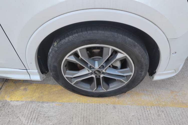 Used Audi Q3 2021 40 TFSI Fashion Dynamic Model