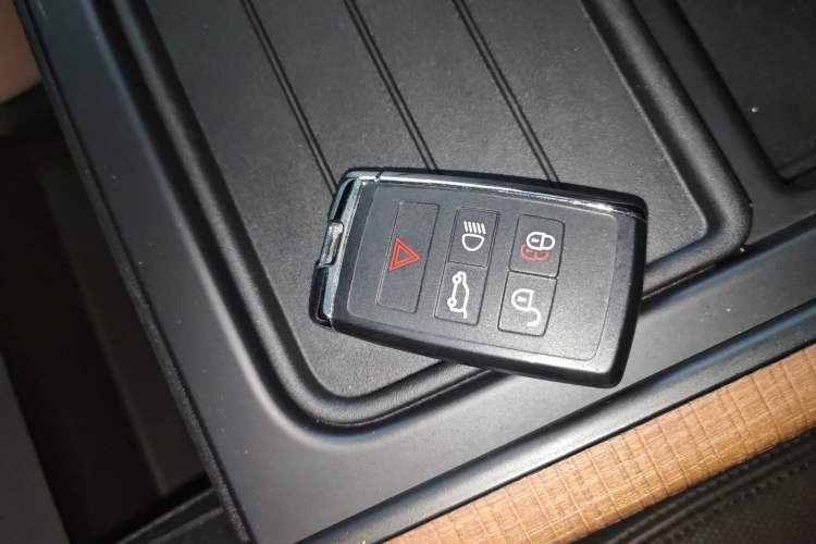 Used Land Rover Defender 2022 90 2.0T P300 X-DYNAMIC HSE