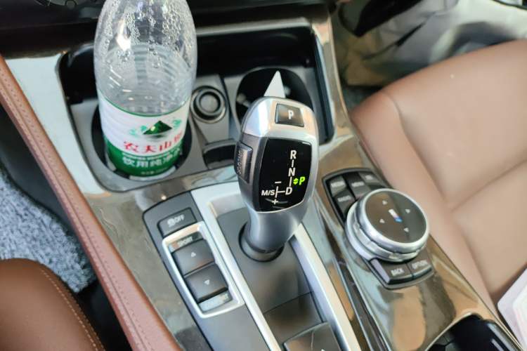 Used BMW 5 Series 2017 525Li Leading Model