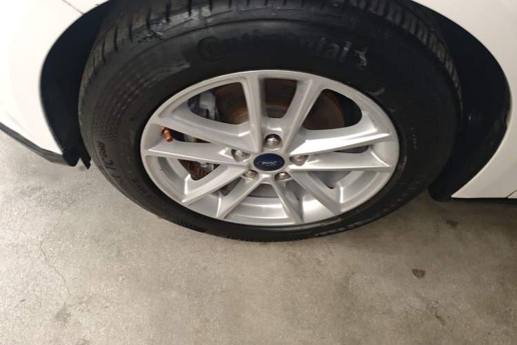 Used Ford Focus 2018 Hatchback Classic 1.6L Automatic Trendy SmartDrive Edition