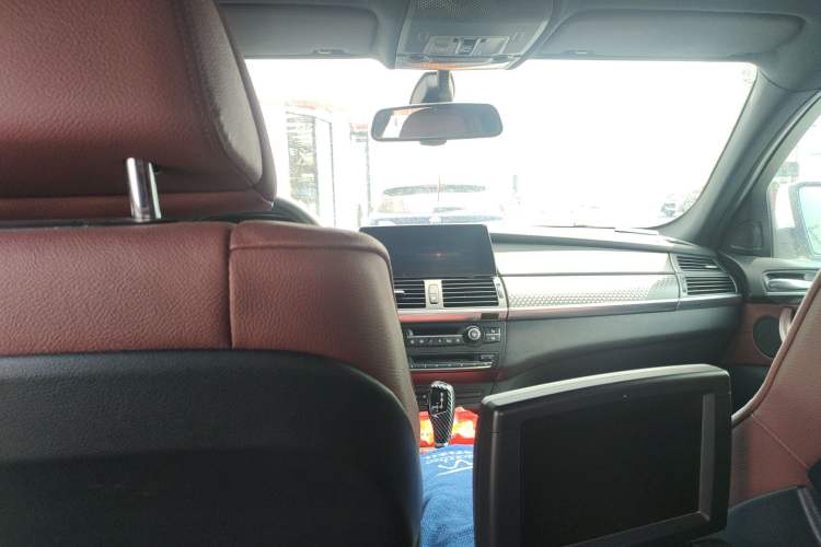 Used BMW X6 2011 xDrive35i
