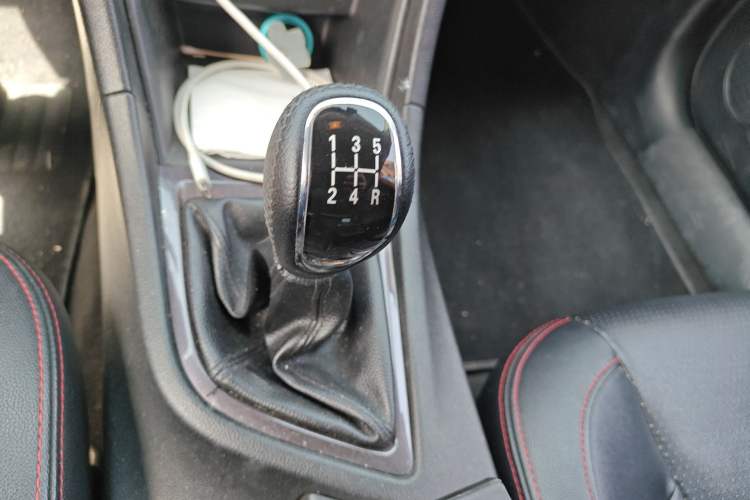 Used Chery Arrizo 5 2016 1.5L CVT Trendsetting Edition Gear Lever