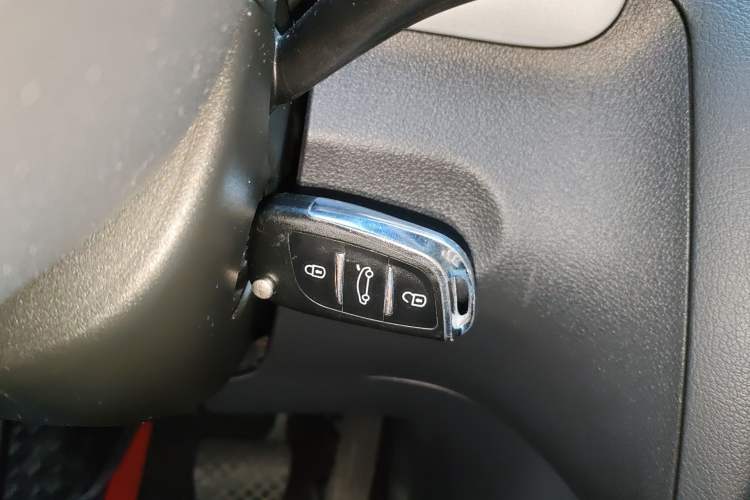 Used Volkswagen Touran 2015 1.4T DSG Flagship Edition 5-seater Vehicle Key