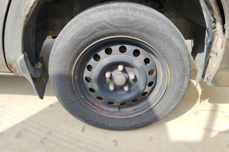 Used FORTHING Lingzhi 2017 M3L 1.6L 7-Seater Standard Model