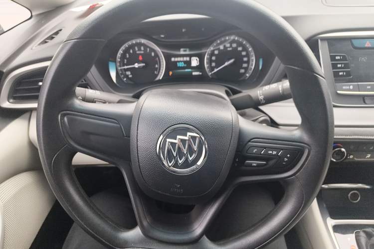 Used Buick GL6 2018 18T 6-Seater Elite Model