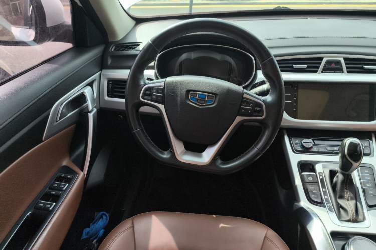 Used Geely Auto Emgrand X7 Sport 2016 1.8TD Automatic ZhiZun Version
