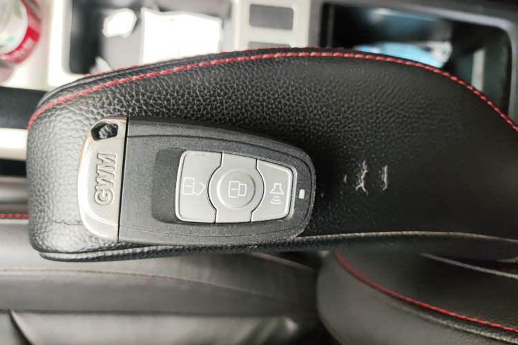 Used Haval H6 2016 Upgraded Model 1.5T Automatic Two-Wheel Drive Elite Version
