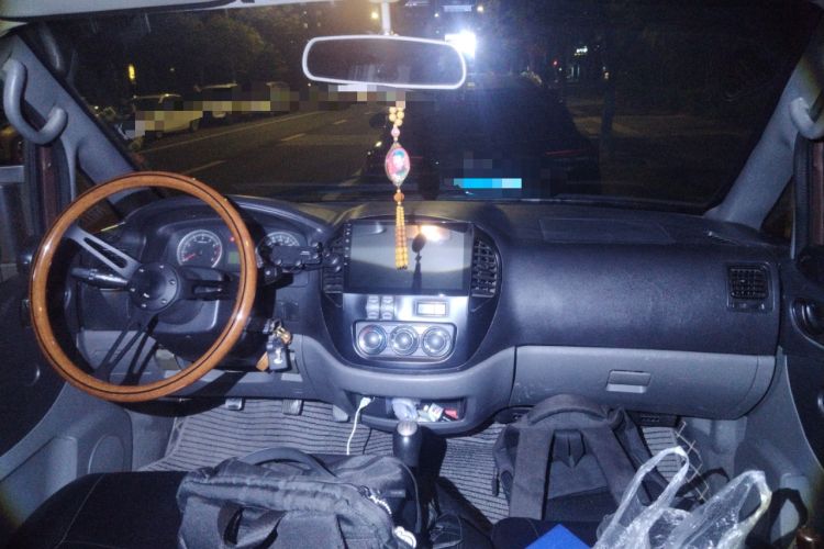 Used FORTHING Lingzhi 2013 V3 1.5L 7-Seater Standard Model II Center Console