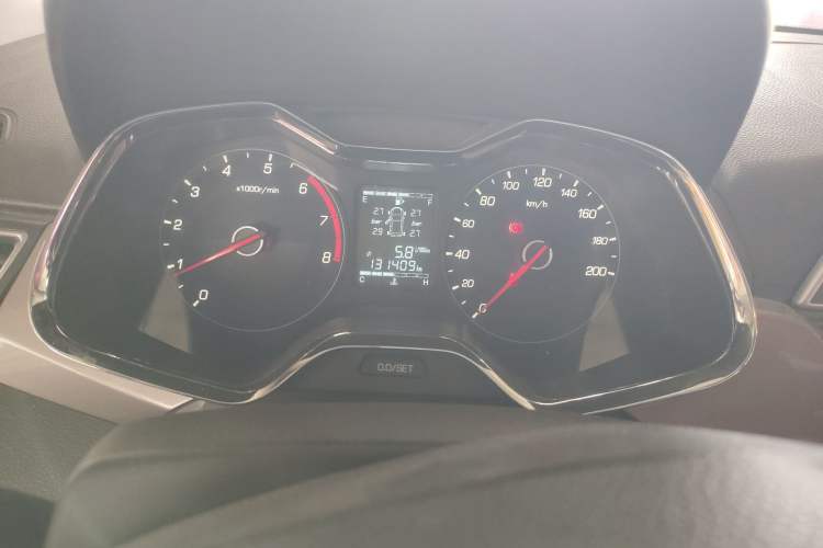 Used Baojun 310W 2017 1.5L Manual Fashion Model China V