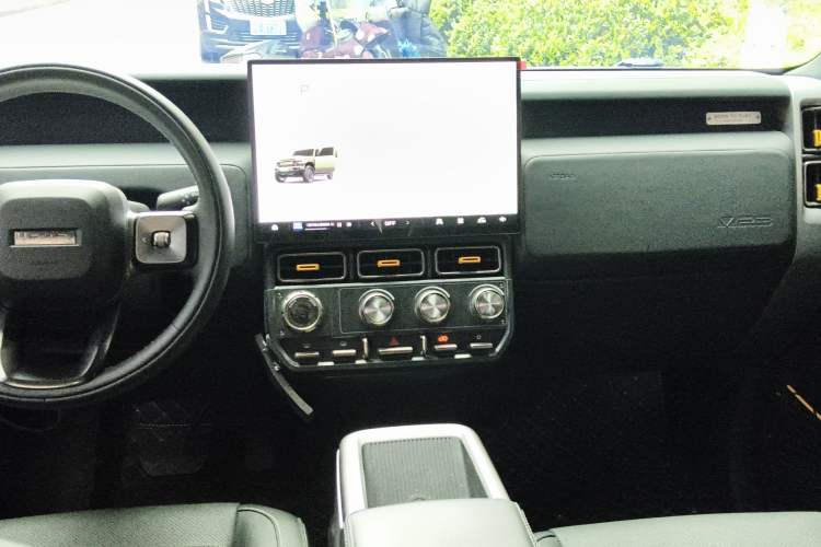 Used iCAR V23 2025 401 Two-Wheel Drive Advanced Edition Center Console