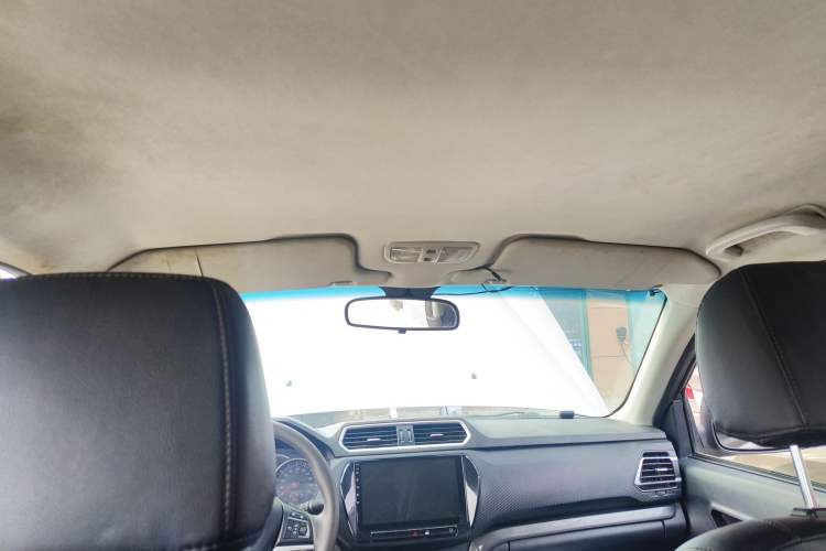 Used Great Wall Wingle 5 2017 2.0T European Version Diesel Two-Wheel Drive Advanced Large Double-Cab GW4D20E