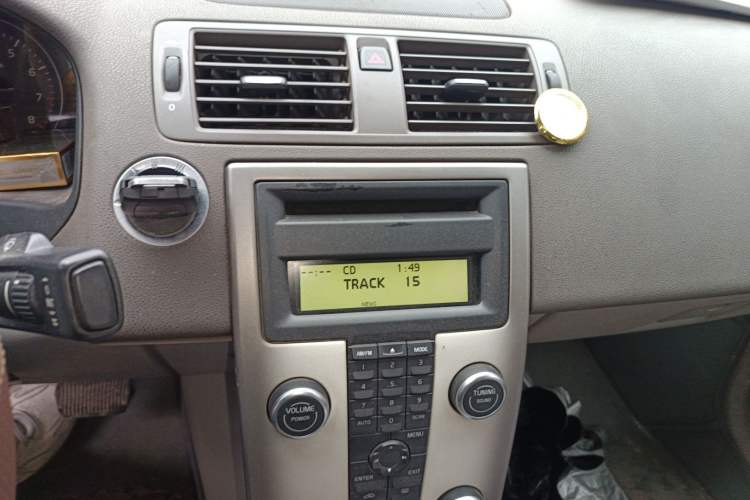 Used Volvo S40 2011 2.0L Automatic ZhiShang Edition
