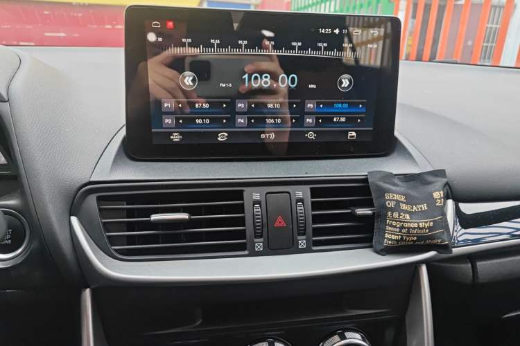 Used Mazda CX-4 2018 2.0L Automatic Two-Wheel Drive Blue Sky Dynamic Version China V Standard Audio And AC Panel