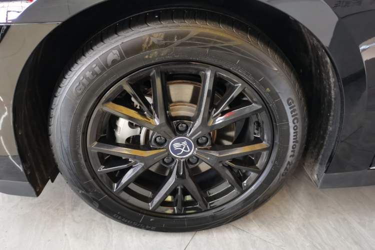 Used BYD Han 2024 DM-i Glory Edition 121KM Prestige Model Left Front Wheel Hub