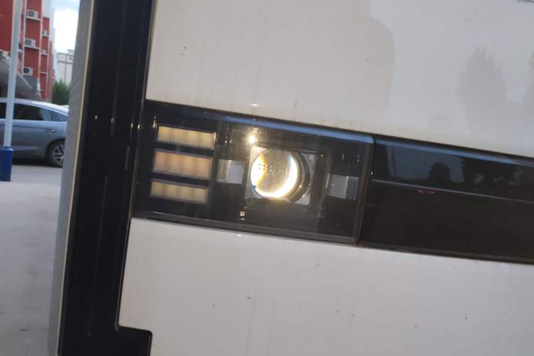 Used SRM New Energy E3 2025 Fudi 310KM Practical Van