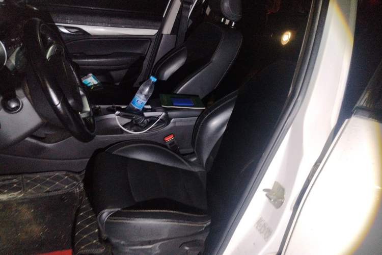 Used Geely Auto Emgrand 2019 Leading Edition 1.5L Manual Luxury Model China VI Standard
