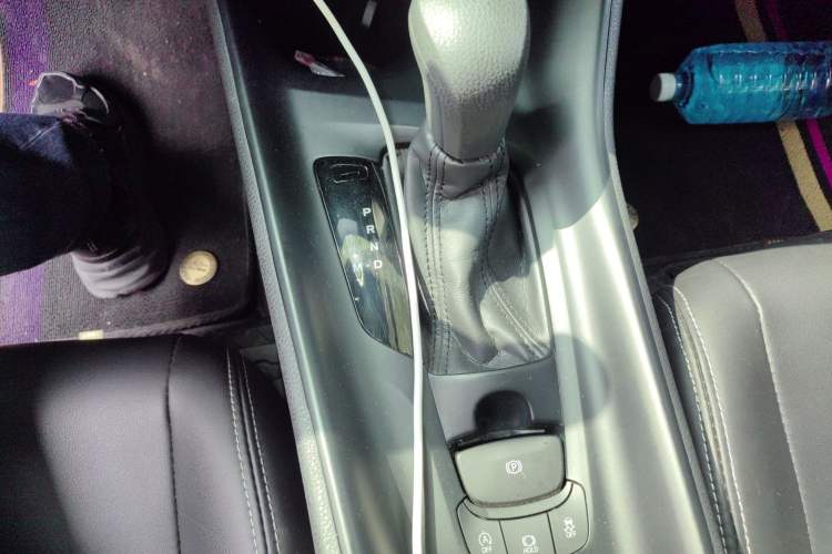 Used Toyota C-HR 2022 2.0L Comfort Edition Gear Lever