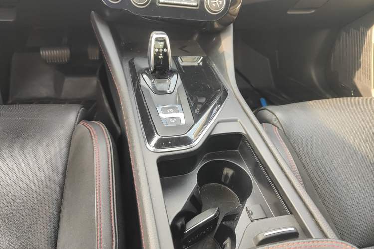 Used Lynk & Co 02 2018 1.5T DCT Two-Wheel Drive Pro Version China V Emission Standard
