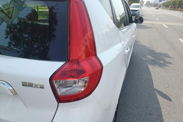 Used Geely Auto Vision X6 2016 1.8L Manual Luxury Model