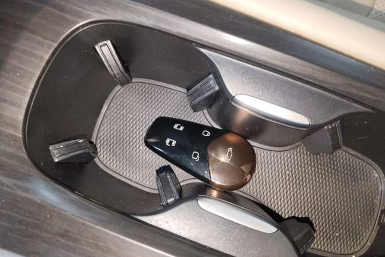 Used VOYAH Dream 2024 PHEV Extended-Range Premium Edition Vehicle Key