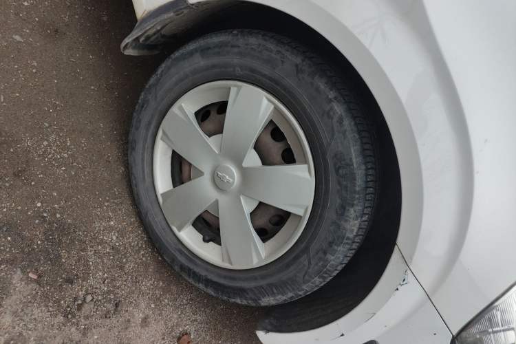 Used Chevrolet Aveo Sonic 2011 Sedan 1.4L MT SL