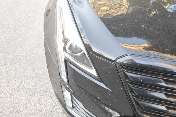 Used Cadillac XT5 2017 Anniversary Edition 25T Luxury Model
