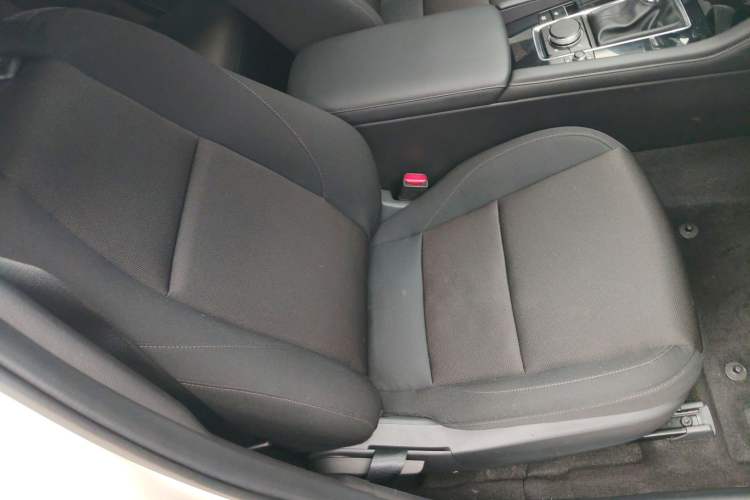 Used Mazda 3 Axela 2020 2.0L Automatic ZhiXuan Edition Right Front Seat