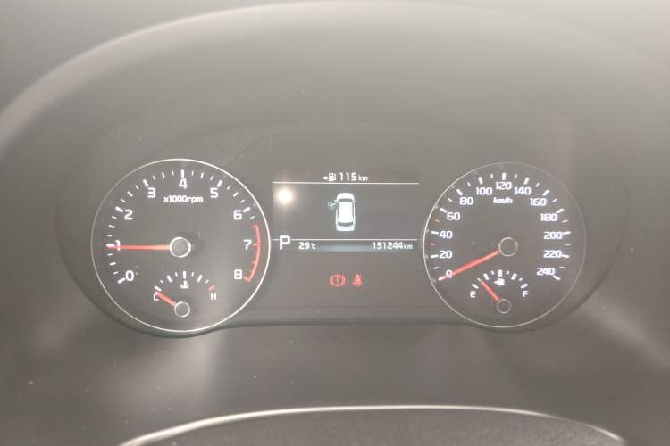 Used Kia KX7 2017 2.0T Automatic Two-Wheel Drive GLS 7-Seater Instrument Cluster