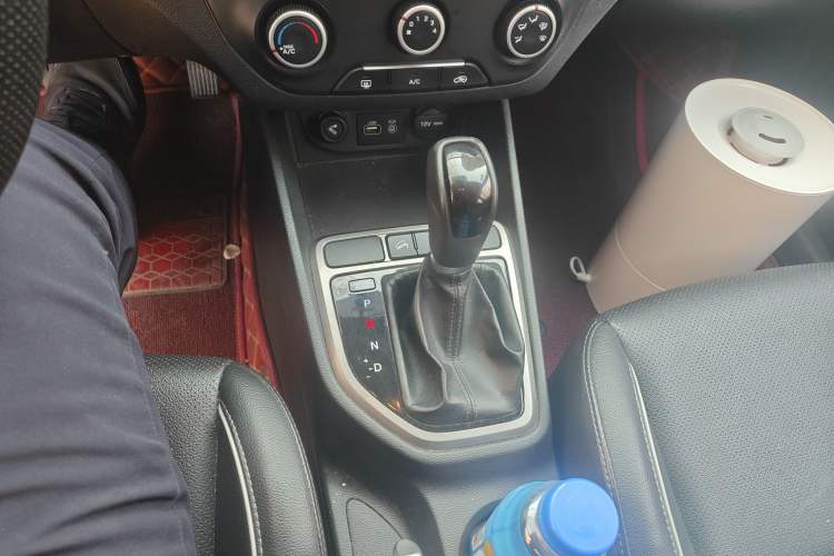 Used Hyundai ix25 2015 1.6L Automatic Two-Wheel Drive Smart GLS Trim
