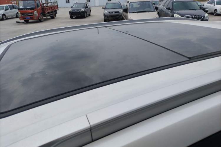 Used AION Y 2022 70 Tech Edition Lithium Iron Phosphate Roof