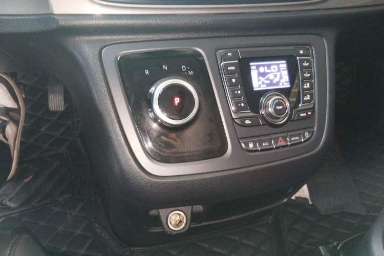 Used SAIC MAXUS G10 2022 2.0T Automatic Elite Edition Gasoline 7-Seater