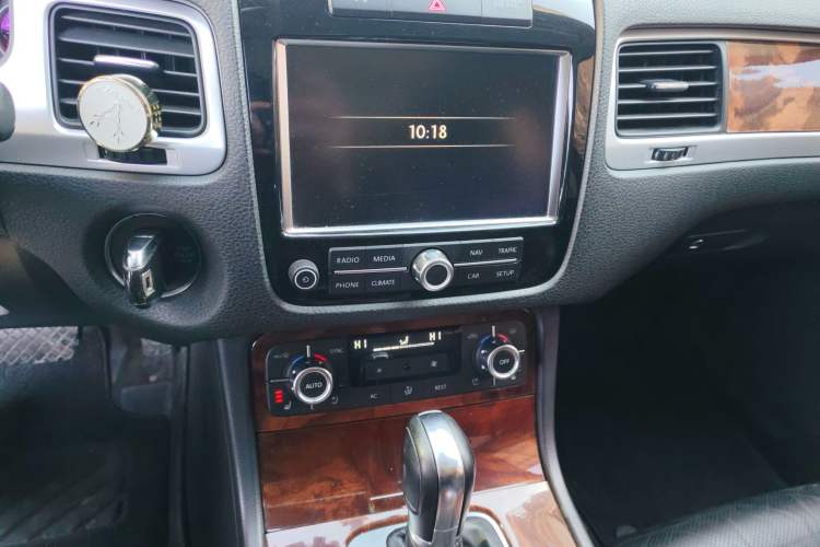 Used Volkswagen Touareg 2011 3.0 TSI Comfort Version
