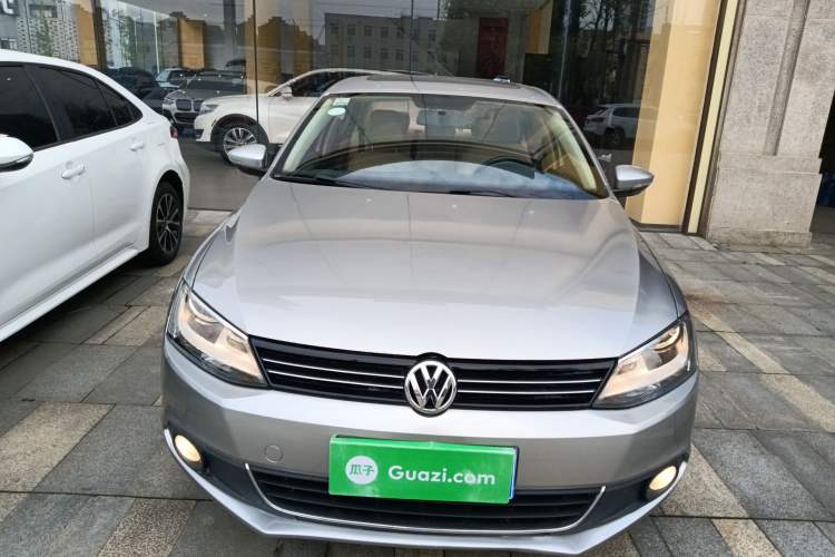 Used Volkswagen Sagitar 2014 Revised Version 1.6L Automatic Comfort Edition Front