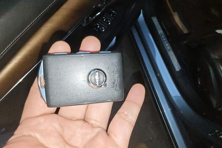 Used Volvo S90 New Energy 2019 T8 e-Drive Hybrid Intelligent Luxury Version China VI Standard
