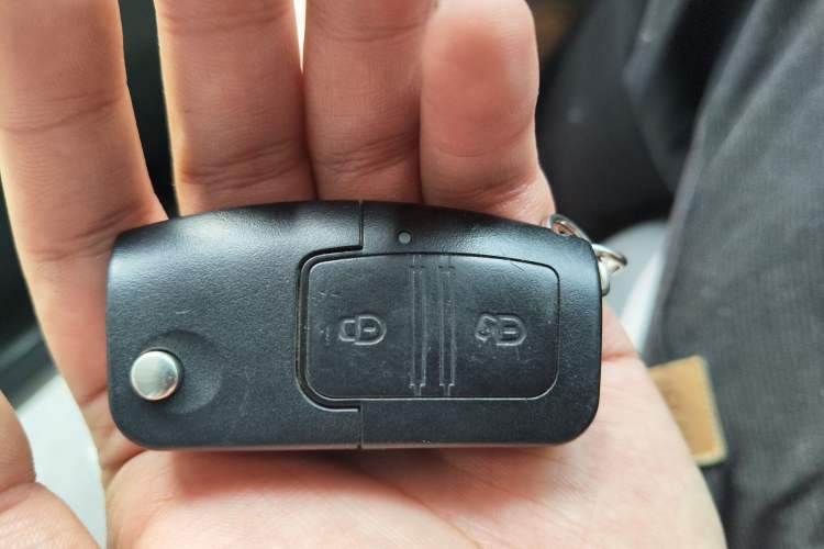 Used JMC Transit 2019 2.8T Commercial Version Short Wheelbase Mid-Roof 3-Seater China VI Standard JX493