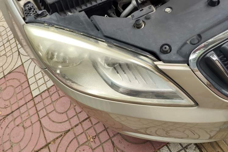 Used Buick GT 2013 GT 1.6L Automatic Fashion Edition Right Front Headlight