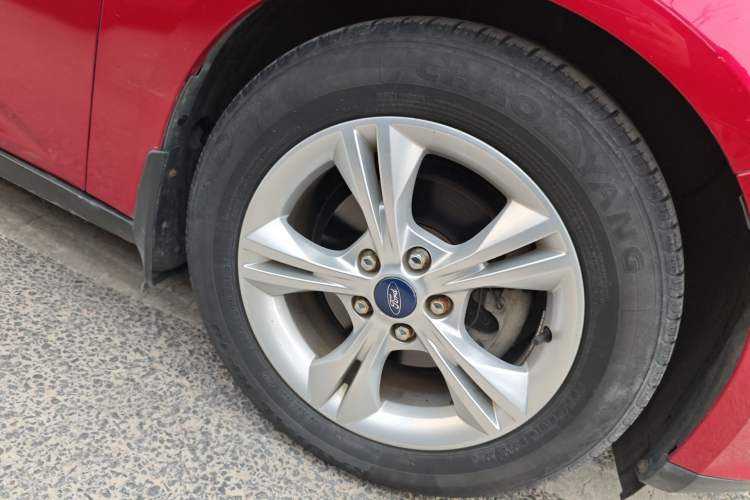 Used Ford Focus 2012 Hatchback 1.6L Manual Fashion Edition