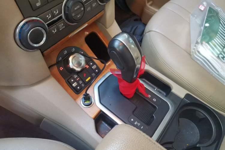 Used Land Rover Discovery 2010 4.0 V6 HSE Gasoline Model
