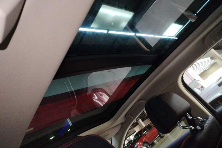 Used BYD Tang New Energy 2019 EV600D Four-Wheel Drive Smart Connectivity Leading Model Headliner