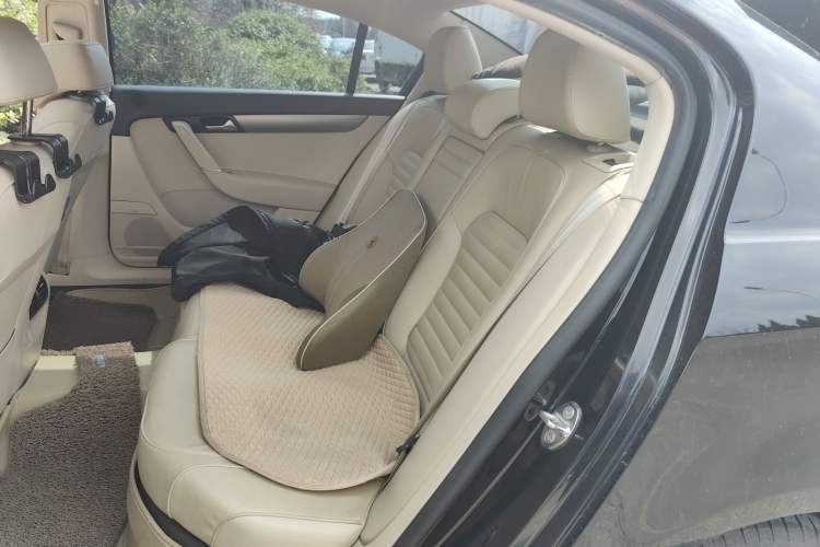 Used Volkswagen Magotan 2015 1.8TSI Advanced Model
