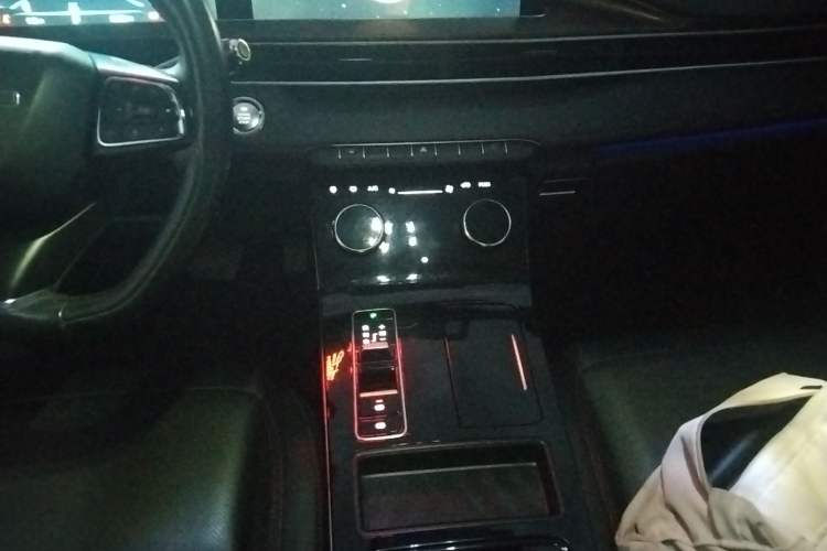 Used EXEED Zhuifeng 2020 Chasing the Waves Edition 1.5T CVT Xingrui Version Gear Lever