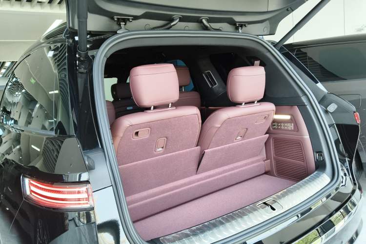 Used Nio ES8 2026 Model 6-seat Executive Signature Edition Trunk