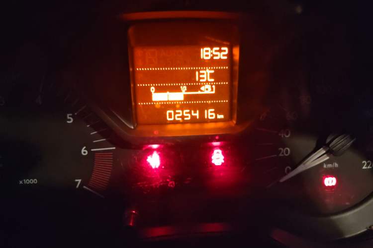 Used Citroen Elysee 2016 1.6L Manual Fashion Edition Odometer Close Up