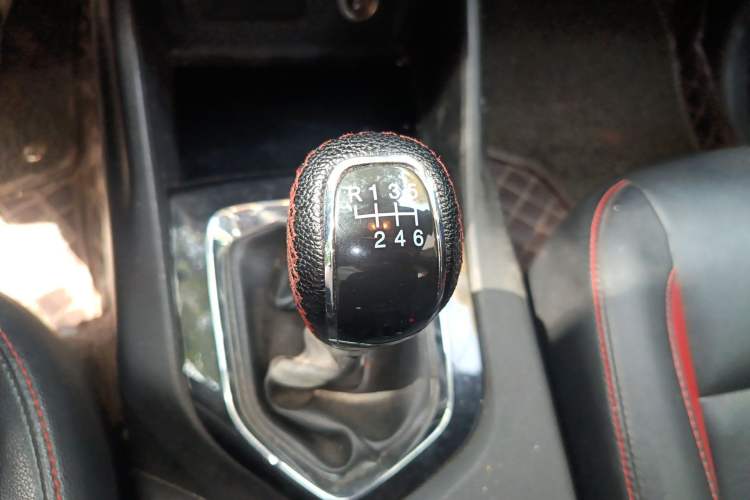 Used Soueast DX3 2018 1.5T SRG Manual Luxury Model Gear Lever